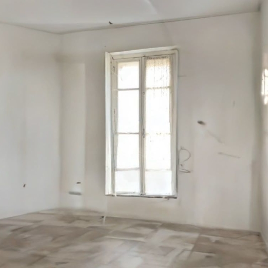  Annonces BAGNOLS : Appartement | BAGNOLS-SUR-CEZE (30200) | 60 m2 | 57 000 € 